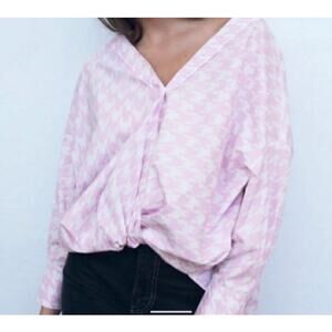 Zara Pink and White Houndstooth Button Down shirt